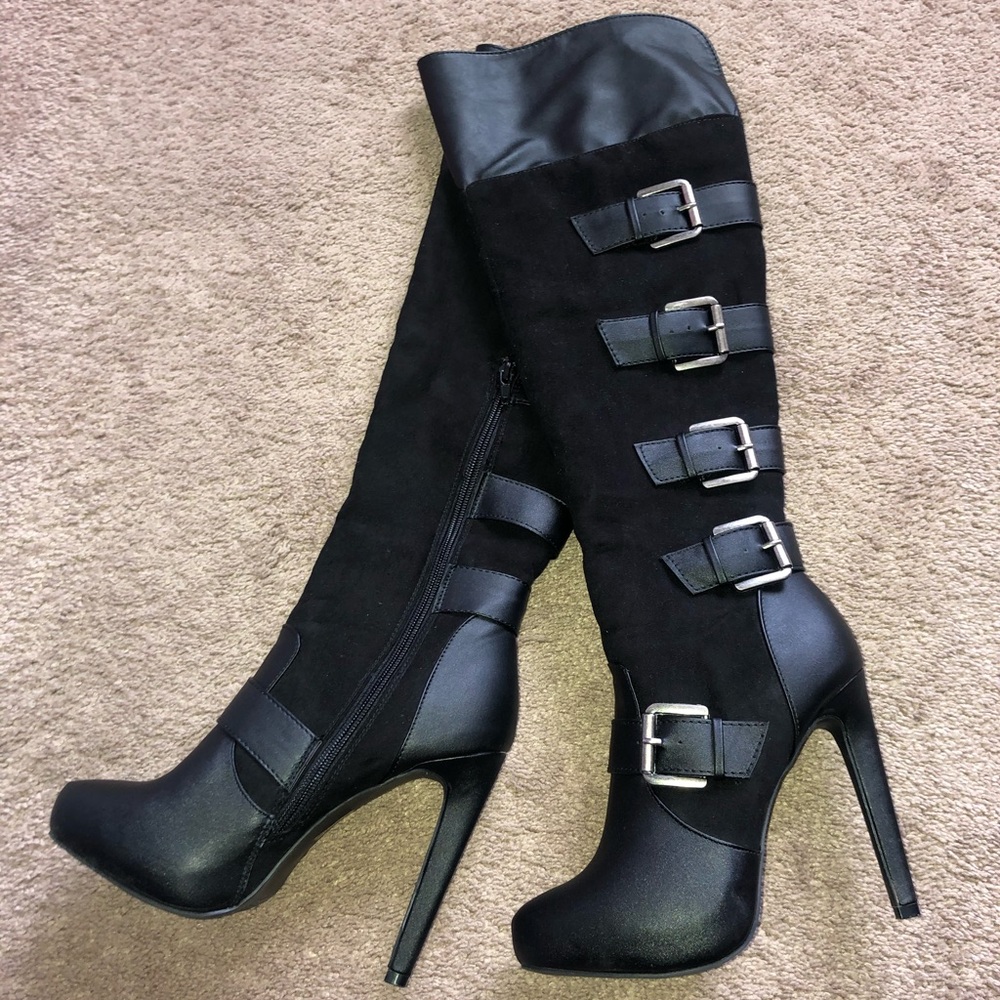 Heeled Boots w/ Buckles